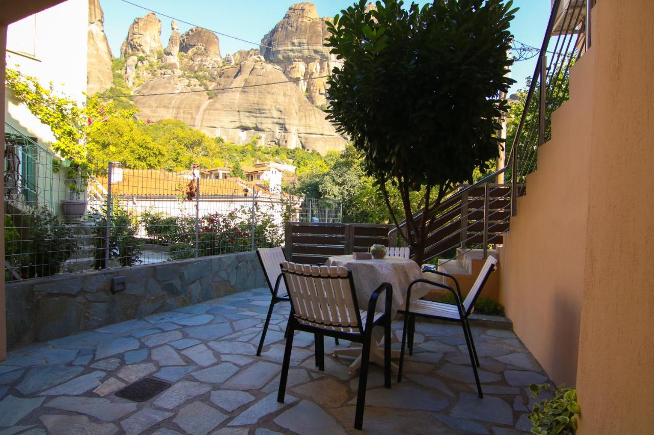 The House Under The Rocks Of Meteora 2 Apartment Kalampáka Ngoại thất bức ảnh
