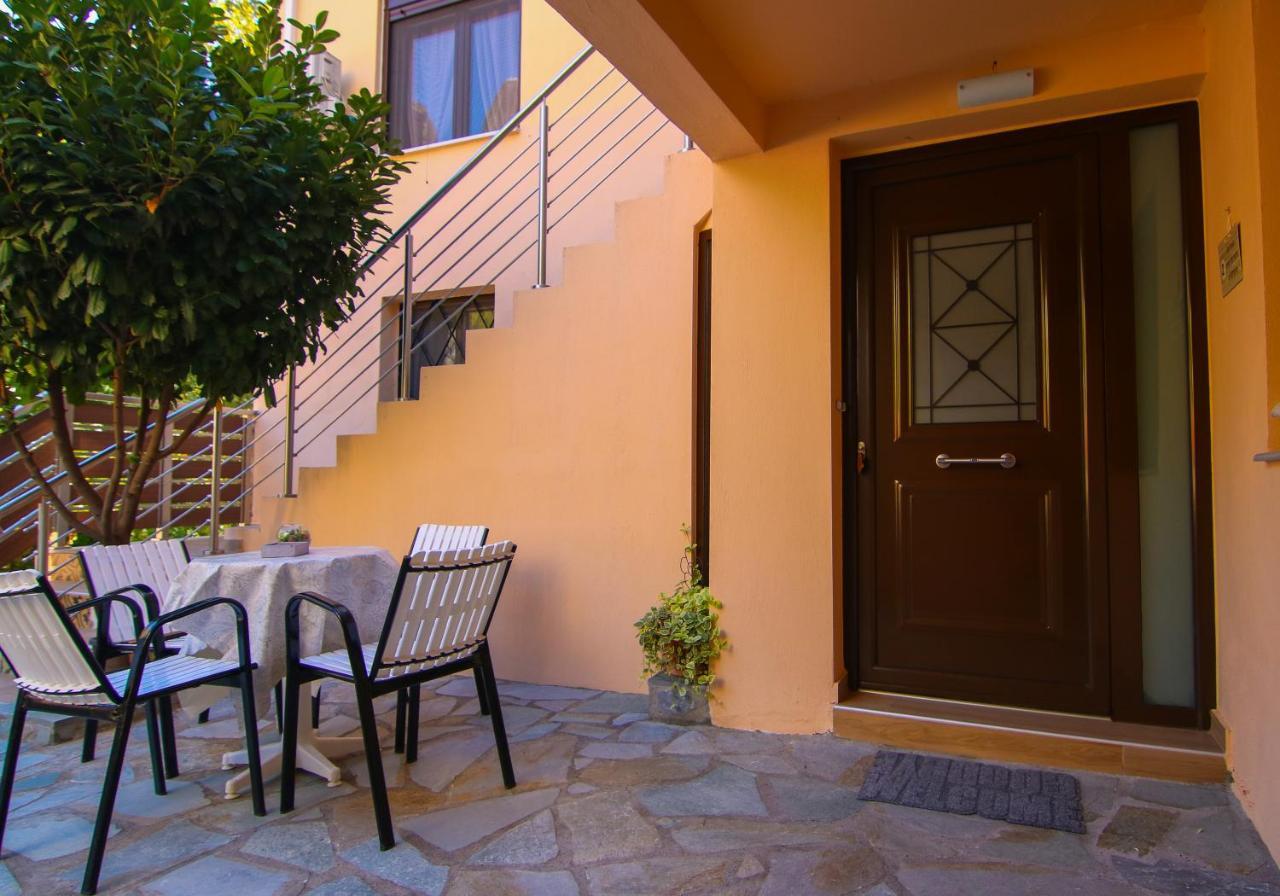 The House Under The Rocks Of Meteora 2 Apartment Kalampáka Ngoại thất bức ảnh