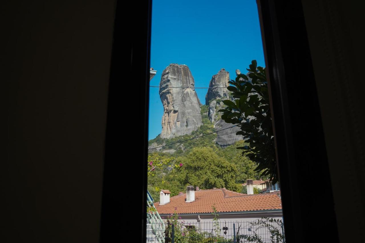 The House Under The Rocks Of Meteora 2 Apartment Kalampáka Ngoại thất bức ảnh