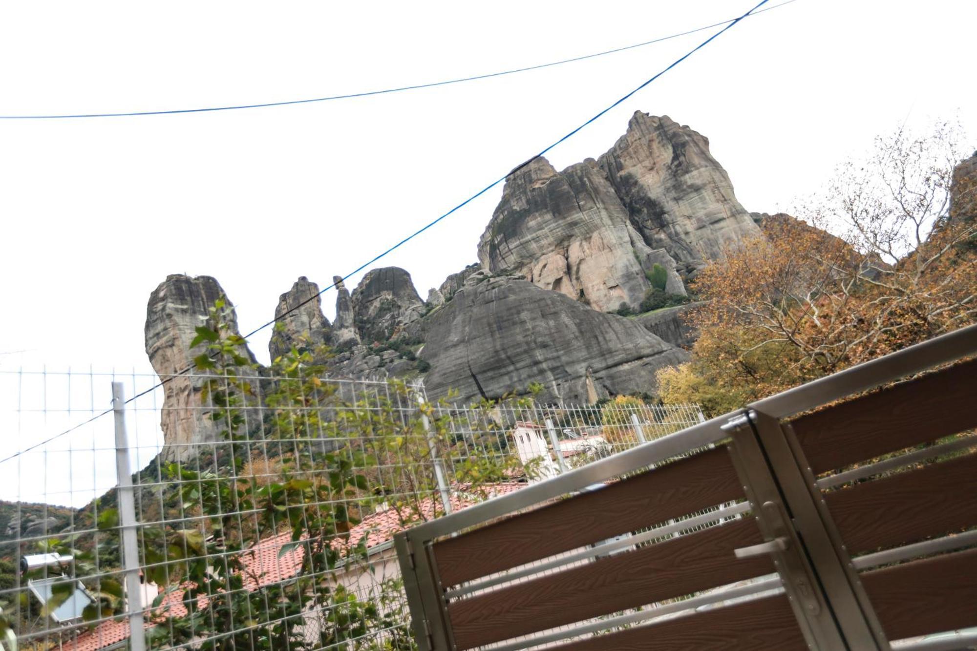 The House Under The Rocks Of Meteora 2 Apartment Kalampáka Ngoại thất bức ảnh